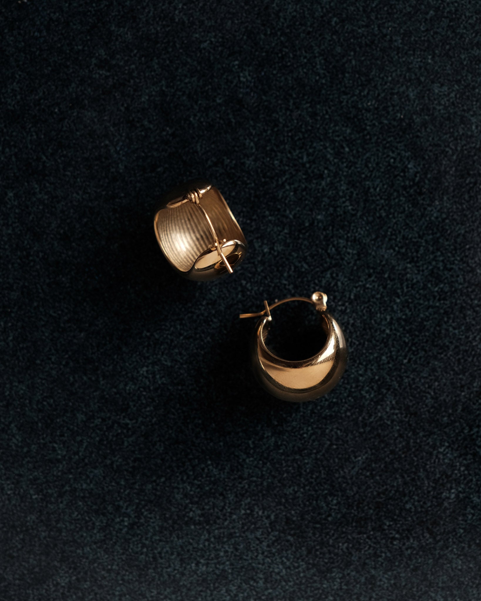 Bold Huggie Hoops (Gold)