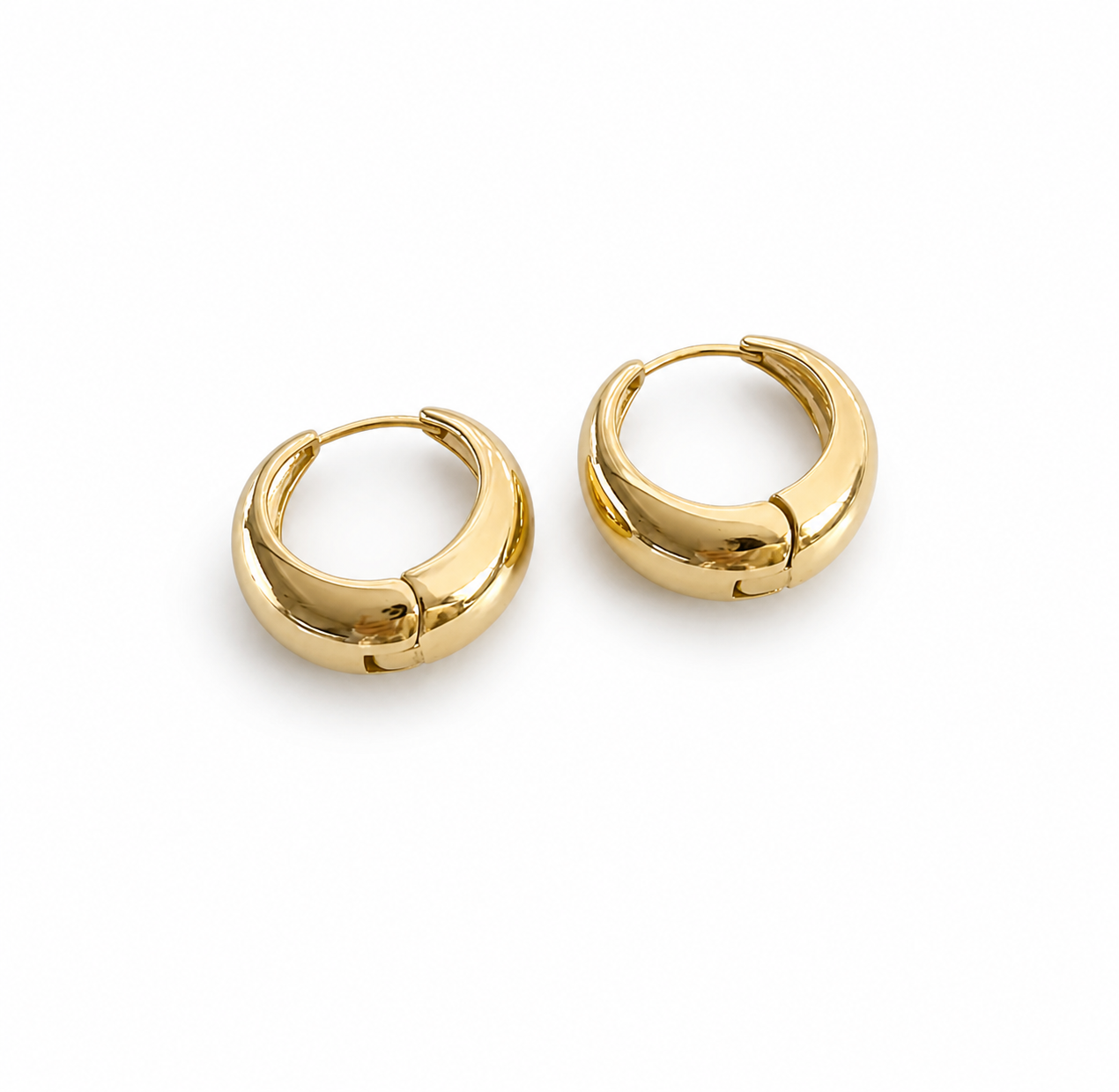Dainty Huggie Hoops (Gold)